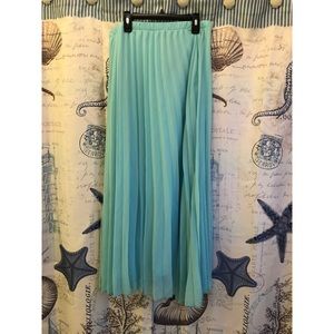 Teal skirt brand new